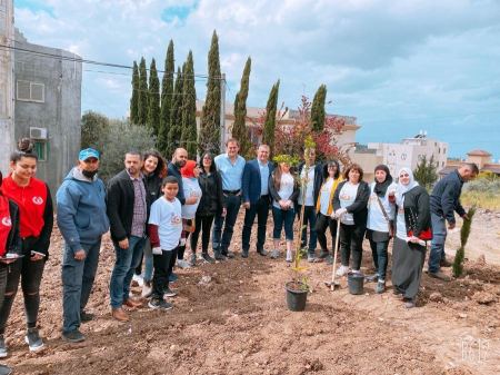 إقامة حديقة جماهيرية في بلدة جديدة المكر